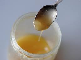 Kann wegen Botulintoxin für Kleinkinder riskant sein: Honig